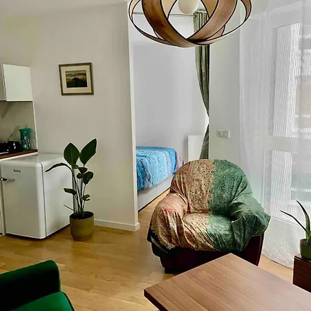 Paris, Belle Du Monde! Issy-les-Moulineaux